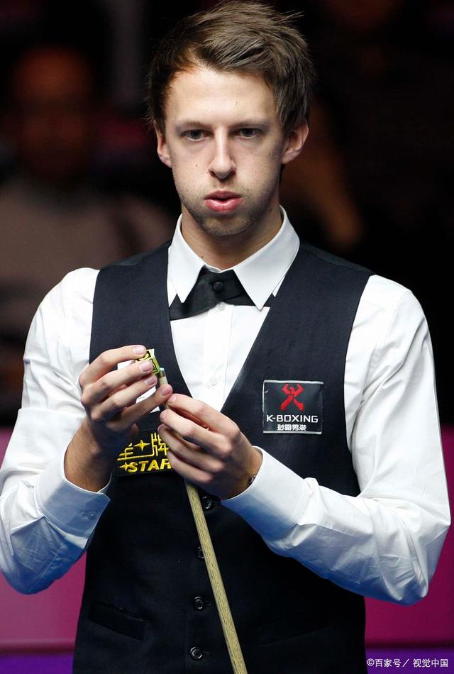 她在场上的 她在场上的